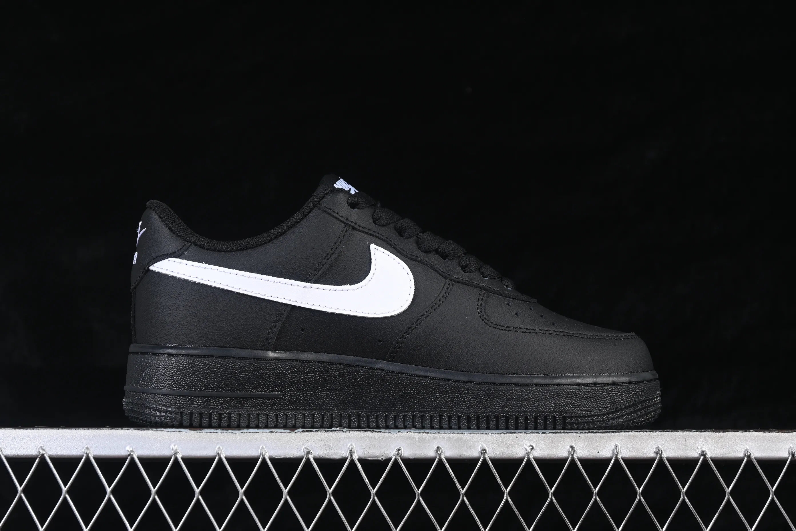 All categories Nk Air Force 1 Air Force series Nk Air Force 1 Low Air Force low-top Nike Air Force 1'07 Low Classic black and white hook Air Force 1 low-top casual sneakers FZ0627-010